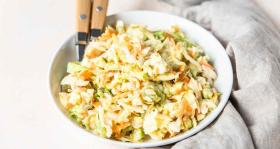 Receita de Salada de Repolho Agridoce Rápida | Acompanhamento Leve