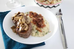 Risoni de Gorgonzola Com Cebola Caramelizada Risoni de Gorgonzola Com Cebola Caramelizada