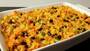 Receita de Arroz de Natal com Frutas Secas | Acompanhamento Festivo