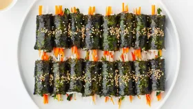 Receita de Mini Kimbap Coreano | Sushi Colorido Vegetariano