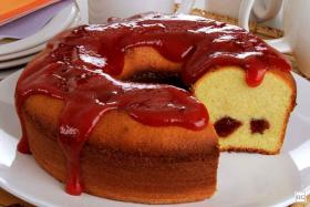 Receita de Bolo de Fubá com Goiabada Cremoso | Sabor da Vovó
