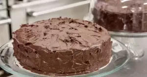 Receita de Bolo de Chocolate Fofinho na Airfryer | Pronto em 30min