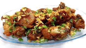 Receita de Frango Crocante com Alho Frito | Receita Chinesa Autêntica