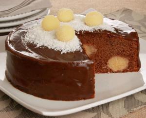 Receita de Bolo de Aniversário Chocolate e Beijinho | Festa Perfeita
