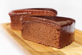 Receita de Bolo de Chocolate com Maionese | Segredo para Massa Úmida