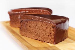Receita de Bolo de Chocolate com Maionese | Segredo para Massa Úmida