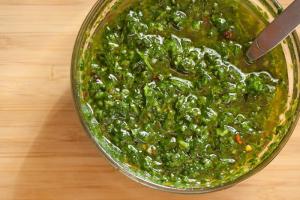 Receita de Molho Chimichurri Argentino Autêntico | Para Churrasco
