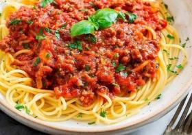 Receita de Macarrão à Bolonhesa Autêntico | Receita Italiana Clássica