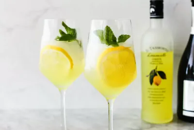 Receita de Limoncello Spritz Refrescante | Drink Italiano para Verão