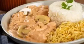 Receita de Strogonoff de Frango Cremoso | Receita Tradicional