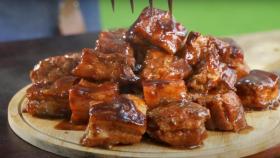 Receita de Barriga de Porco Caramelizada Crocante | Prato Especial