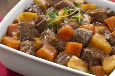 Receita de Picadinho de Carne com Legumes | Prato Brasileiro Clássico