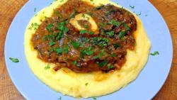 Ossobuco com Polenta Cremosa Ossobuco com Polenta Cremosa