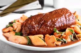 Receita de Mignon ao Molho de Cogumelos | Espinafre Cremoso