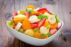 Receita de Salada de Frutas Especial com Calda | Sobremesa Saudável