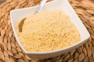 Receita de Farofa Fácil e Crocante | Acompanhamento para Churrasco