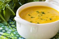 Creme de Cenoura, Batata e Alho-poró Creme de Cenoura, Batata e Alho-poró